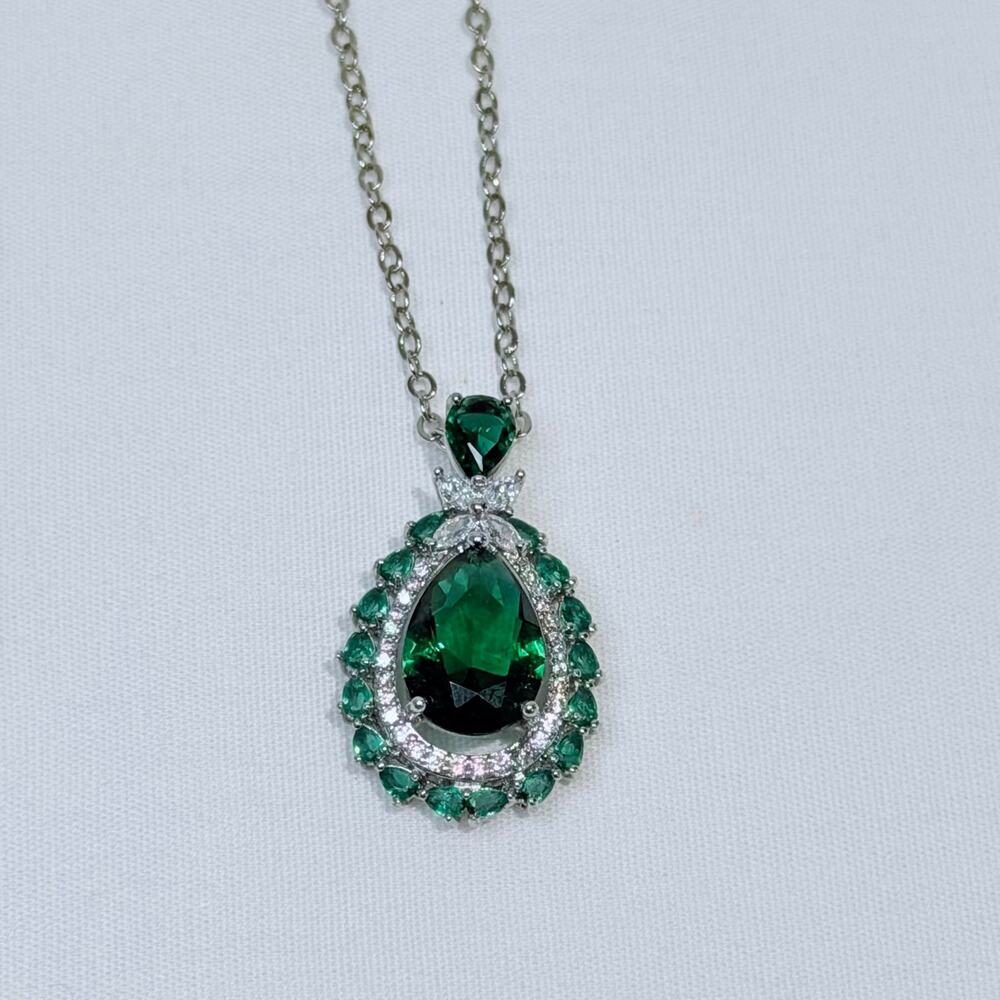 Emerald Teardrop Pear Shape Necklace Pendant, Earrings, Bracelet Set, Plated - Picture 3 of 10